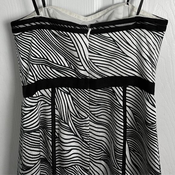BCBGMAXAZRIA Elin Maxi Black & White Striped Bustier Dress Size 0 - Picture 7 of 8